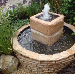 Show-water-feature